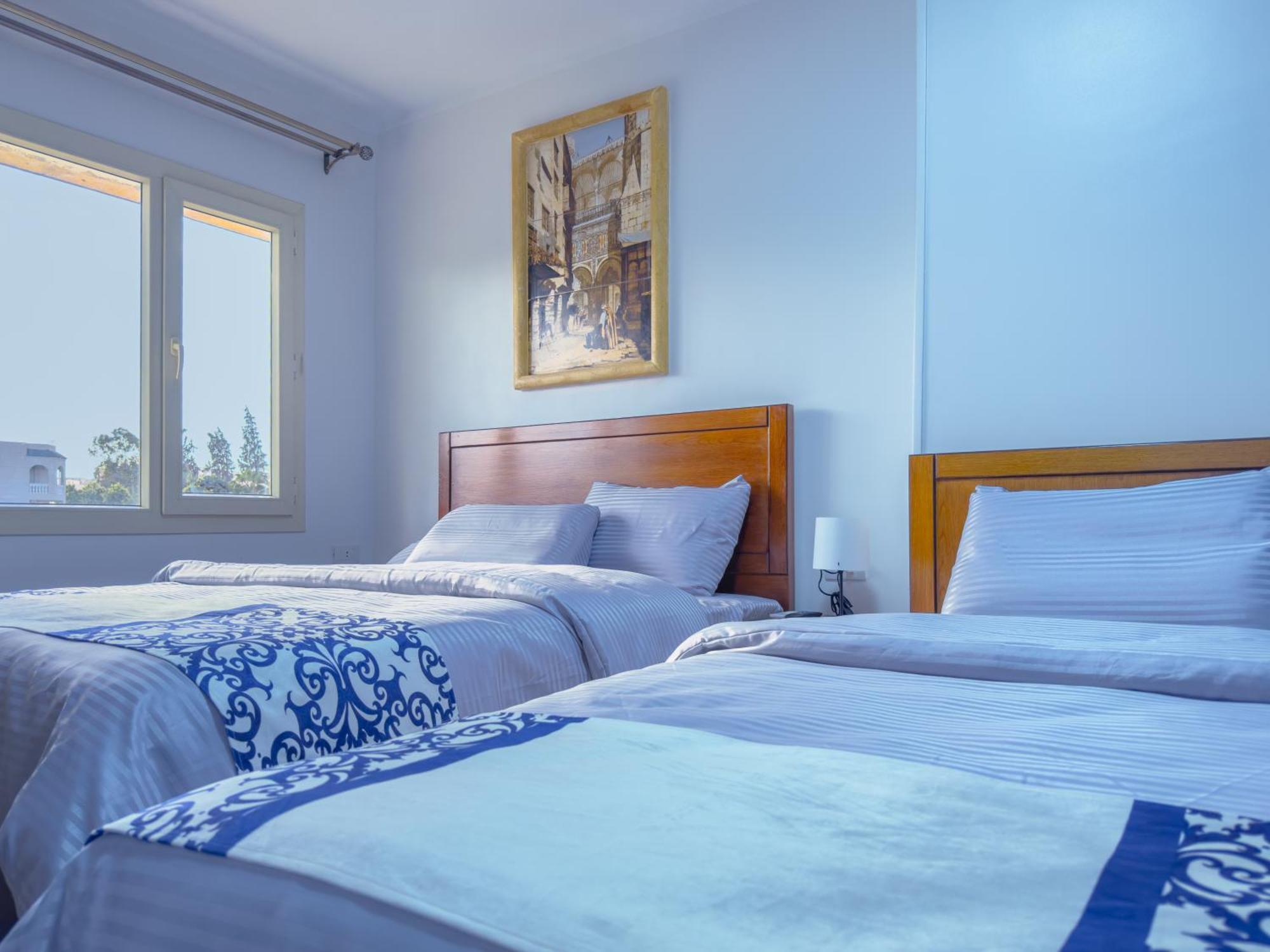 Kafret el-Gabal Royal Crown Hotel Giza Pyramids View מראה חיצוני תמונה