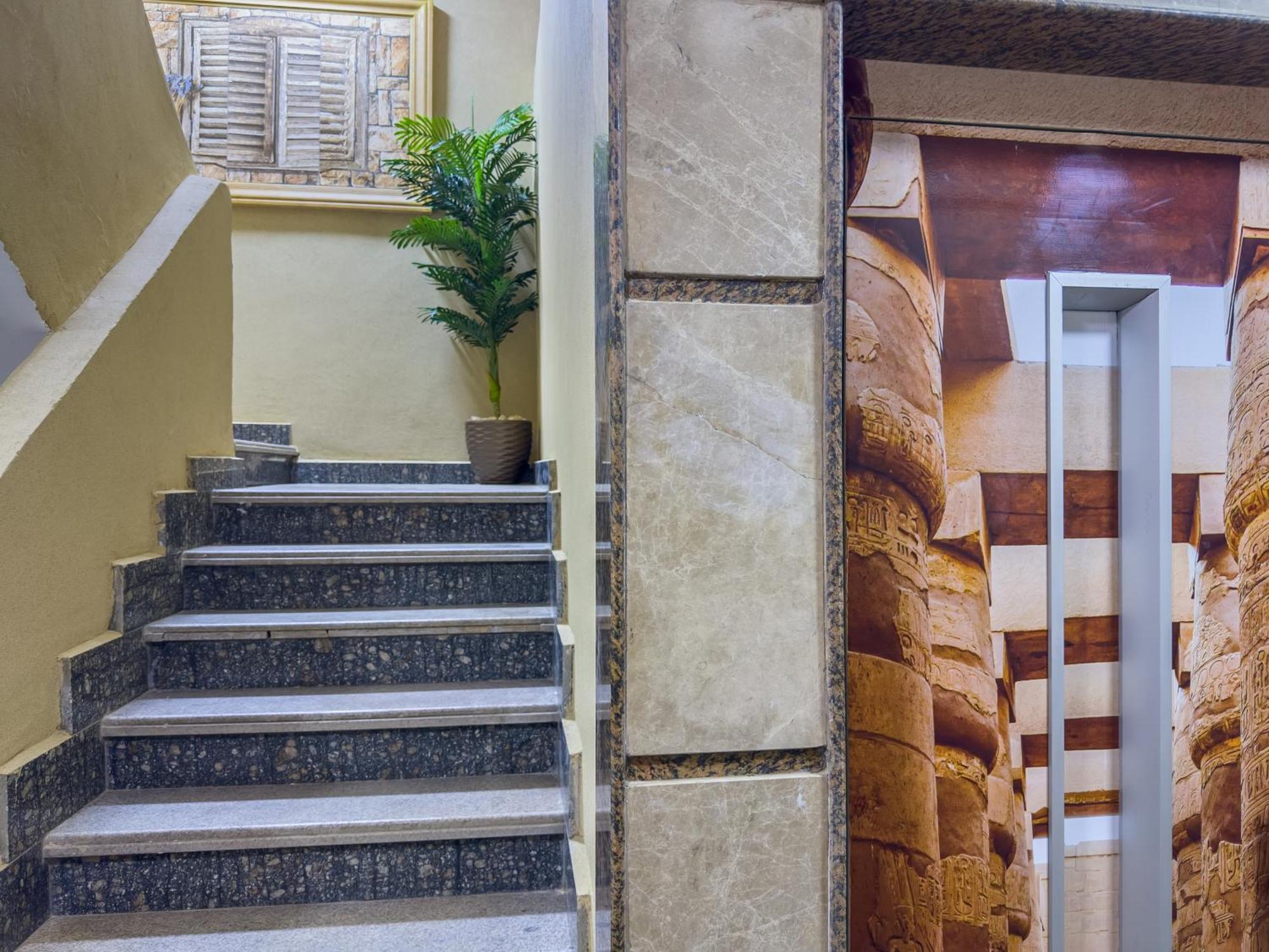 Kafret el-Gabal Royal Crown Hotel Giza Pyramids View מראה חיצוני תמונה